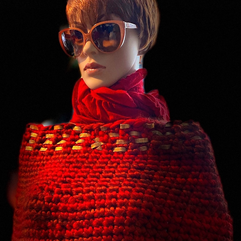 Poncho/with scarf